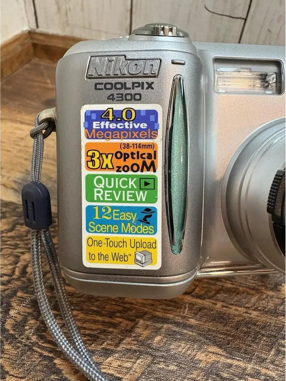 Nikon Coolpix 4300 4.0MP Digital Camera Silver PARTS ONLY